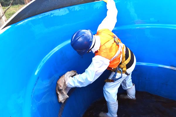 Limpeza de caixa de água